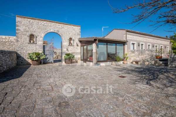 Rustico/casale in residenziale in 
