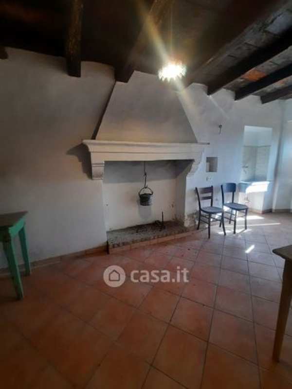 Casa indipendente in residenziale in 