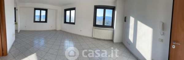 Ufficio in commerciale in 