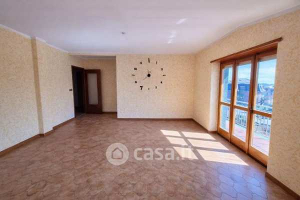 Appartamento in residenziale in Viale E. de Amicis 38