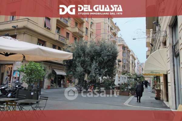 Attivitã /licenza (con o senza mura) in commerciale in Via Domenico Fiasella 28