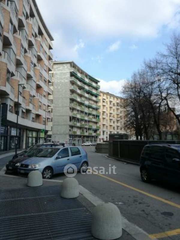 Box/posto auto in residenziale in Piazza Adriano 11 /E