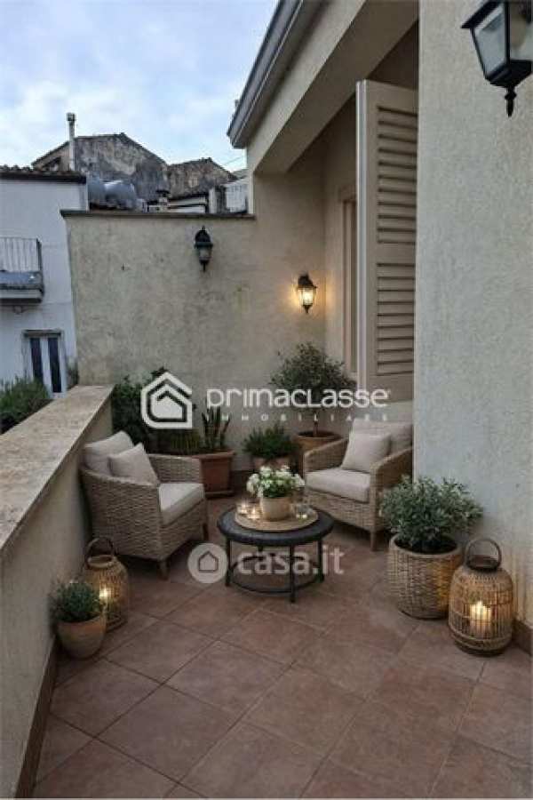 Casa indipendente in residenziale in 