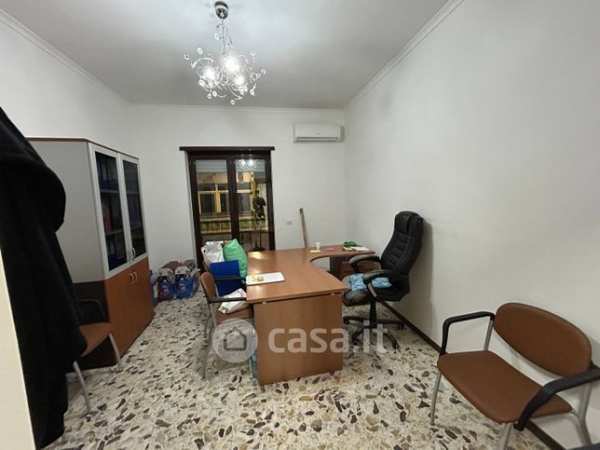 Ufficio in commerciale in Traversa Antonino Pio