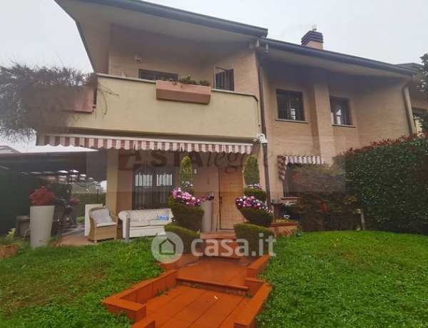 Appartamento in residenziale in Via Maria Callas 7