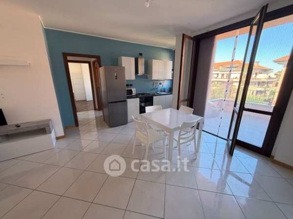 Appartamento in residenziale in Via Gaspare Stampa 11