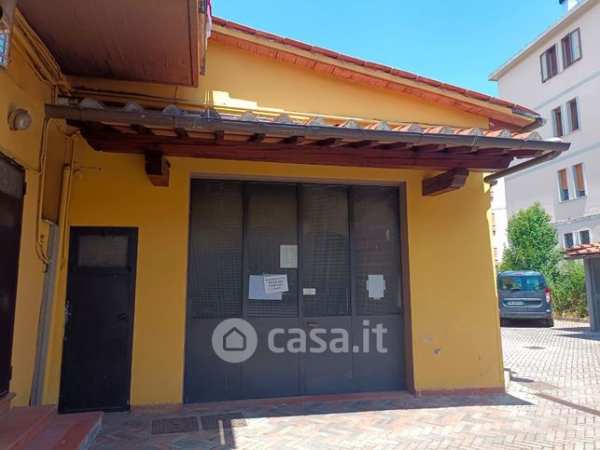 Capannone in commerciale in Peretola