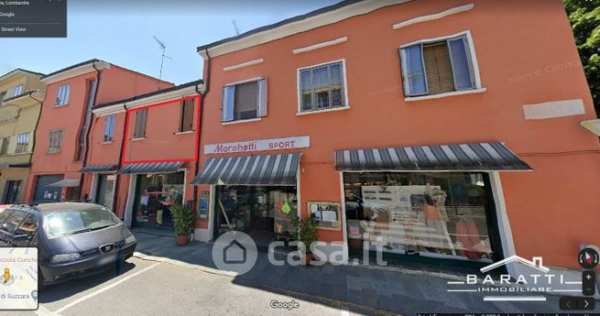 Attivitã /licenza (con o senza mura) in commerciale in 