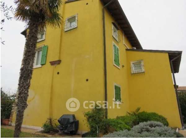 Casa indipendente in residenziale in Via Paiari 7