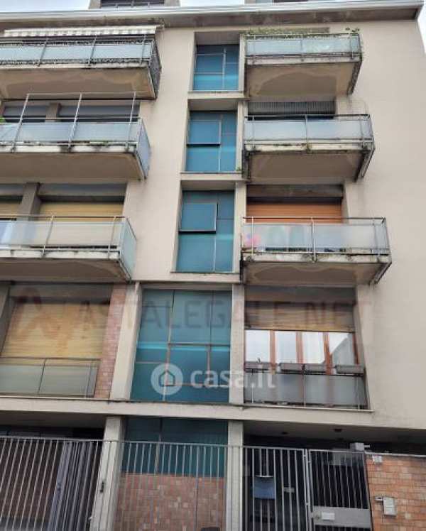 Appartamento in residenziale in Via Cesare Battisti 10
