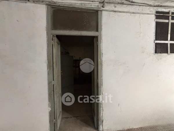 Capannone in commerciale in Piazza Ottocalli