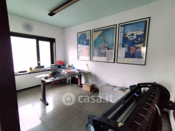 Ufficio in commerciale in Via Luigi Pirandello 13