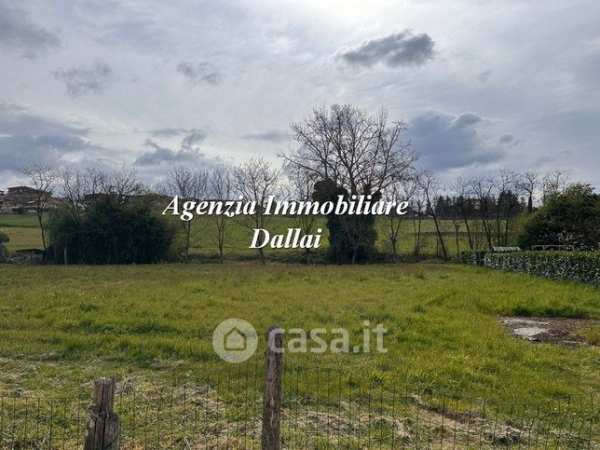 Terreno agricolo in commerciale in Via dell'Azzurro