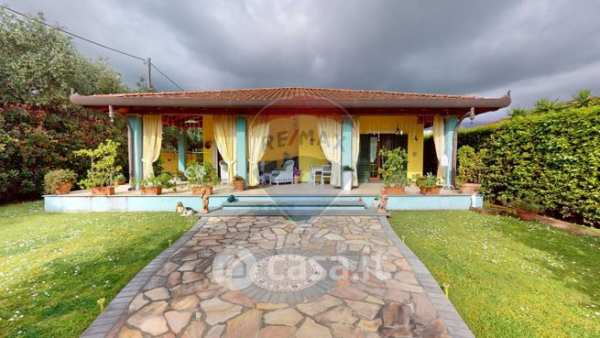 Villa in residenziale in 