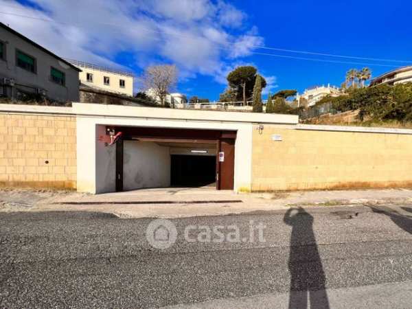 Box/posto auto in residenziale in Via Nevio
