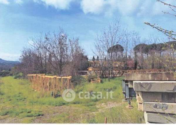 Terreno edificabile in residenziale in Via Anagnina