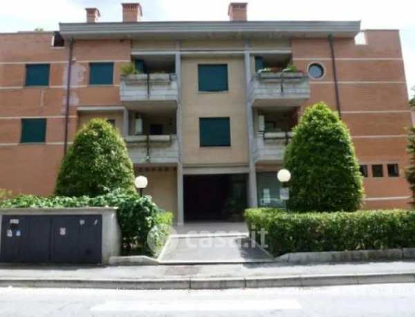 Ufficio in commerciale in Via Giovanni Falcone