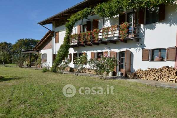 Casa indipendente in residenziale in Frazione Castellengo 55