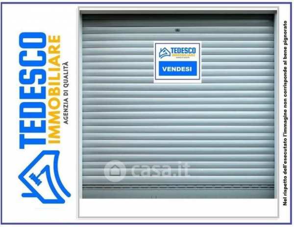 Box/posto auto in residenziale in Via Nazionale