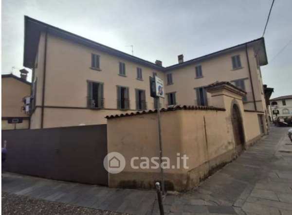 Box/posto auto in residenziale in Piazza XI Febbraio 4