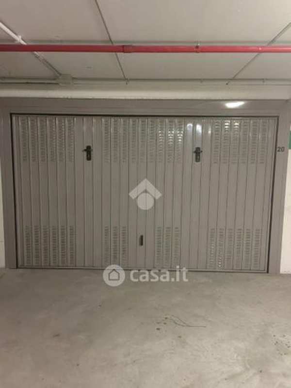 Box/posto auto in residenziale in Via Cesare Corte