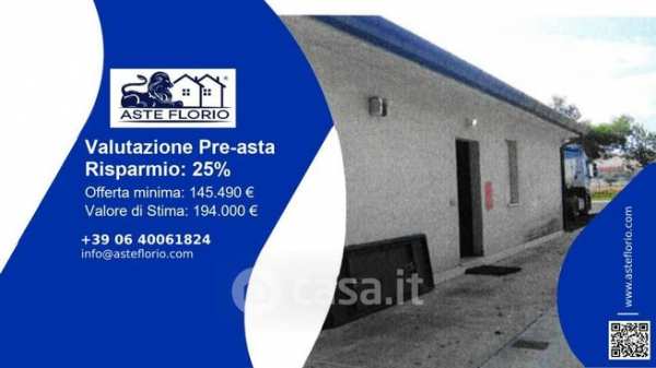 Ufficio in commerciale in 