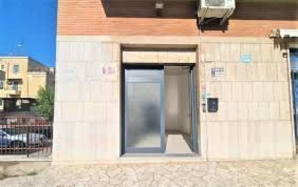Ufficio in commerciale in Via Aldo Moro