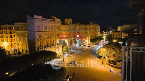 Ufficio in commerciale in Piazza Giulio Cesare 44