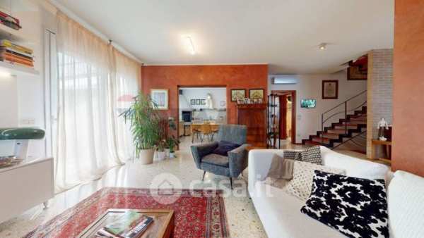 Villa in residenziale in 