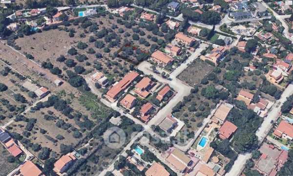 Terreno edificabile in residenziale in Via Carmelo Iannì