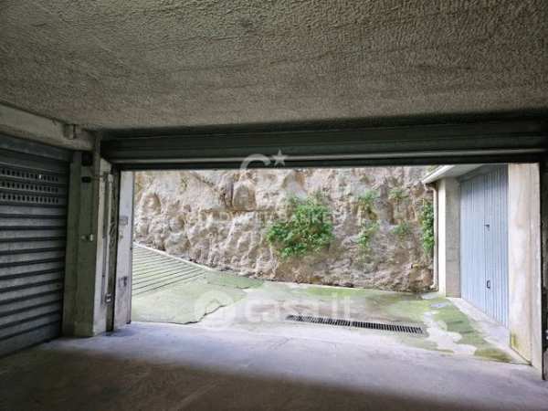 Box/posto auto in residenziale in Via Loreto Gallinara 212