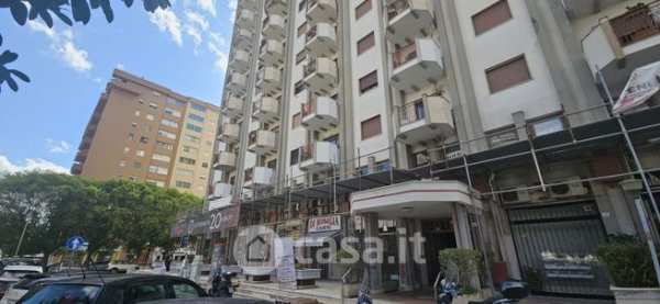 Ufficio in commerciale in Viale Croce Rossa