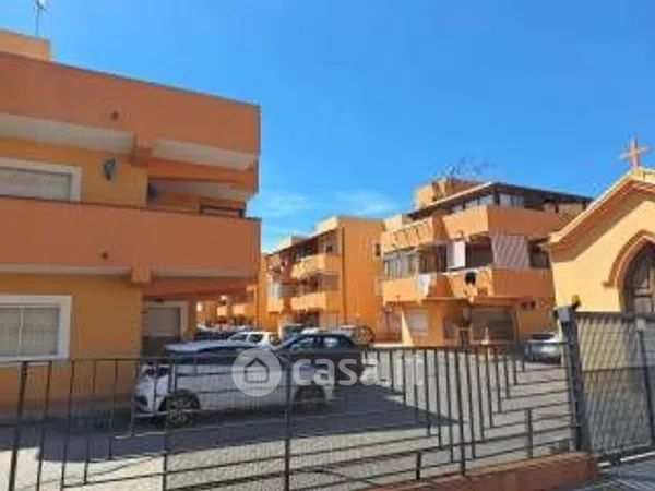 Appartamento in residenziale in Via Baronia 95