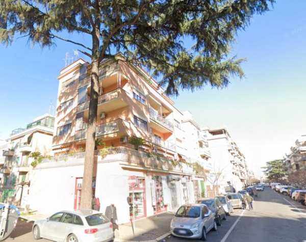 Appartamento in residenziale in Via Crati 59