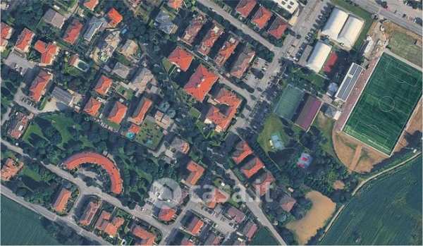 Box/posto auto in residenziale in Via Bravi