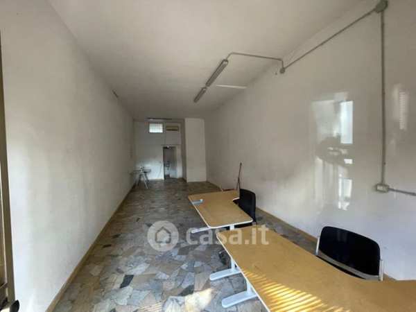 Capannone in commerciale in Via Pietro Crostarosa 51