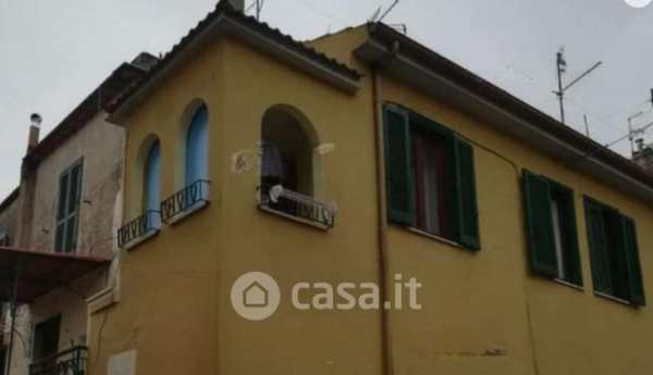 Appartamento in residenziale in Via Laziale