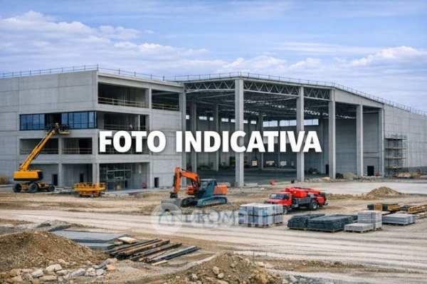 Capannone in commerciale in 