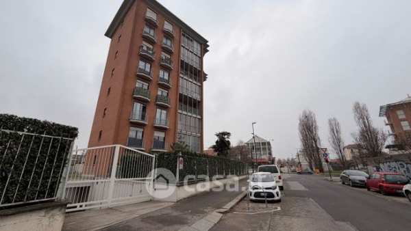 Box/posto auto in residenziale in Via Valgioie 129 /A