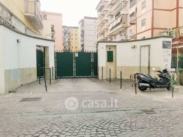 Box/posto auto in residenziale in Via Bernardo Quaranta 11 b