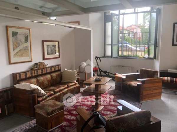 Capannone in commerciale in Alzaia Naviglio Pavese