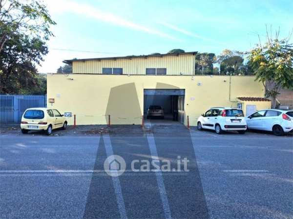 Capannone in commerciale in Via della Magliana Nuova 304