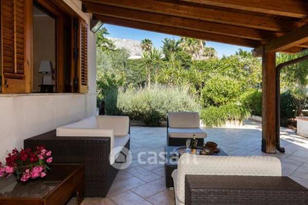 Casa bi/trifamiliare in residenziale in Contrada Muso di Porco