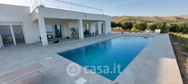 Villa in residenziale in Contrada Bochini-Collina degli Ulivi