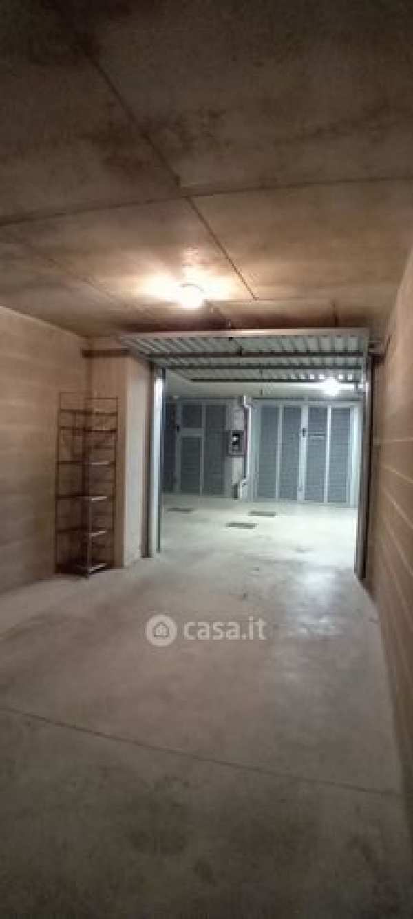 Box/posto auto in residenziale in Viale Sarca 326