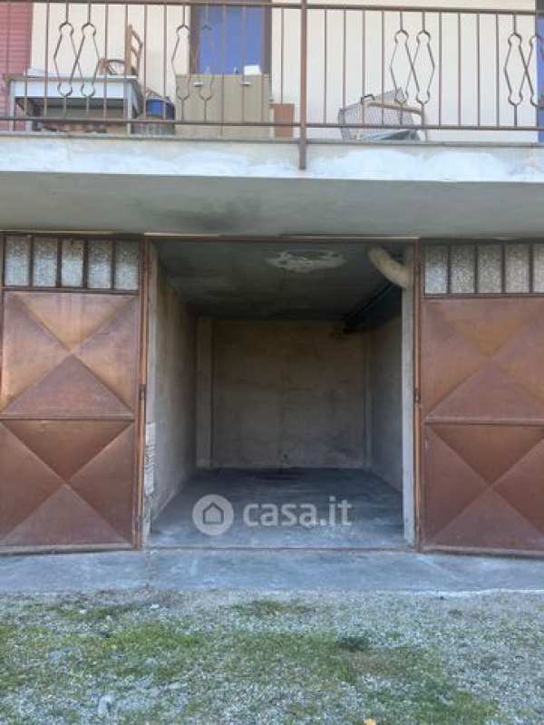Box/posto auto in residenziale in Via San Toja 22