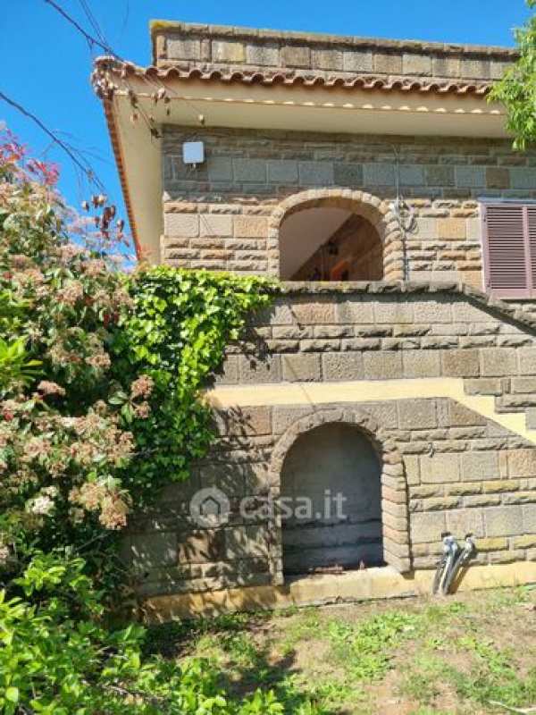 Villa in residenziale in Via Capelvenere 7