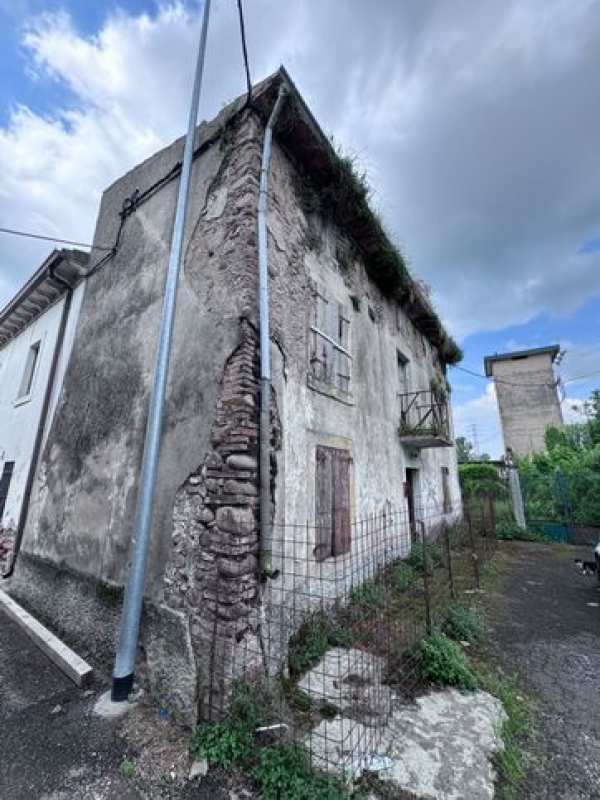 Rustico/casale in residenziale in 