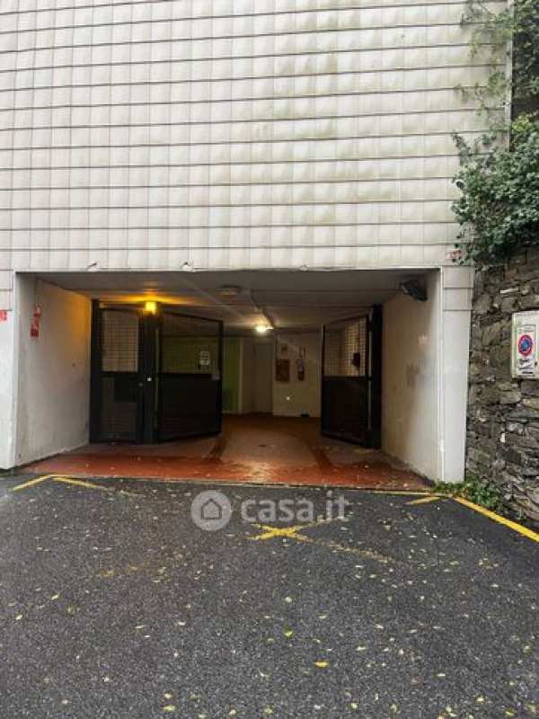 Box/posto auto in residenziale in Via Francesca Saverio Cabrini 15 E