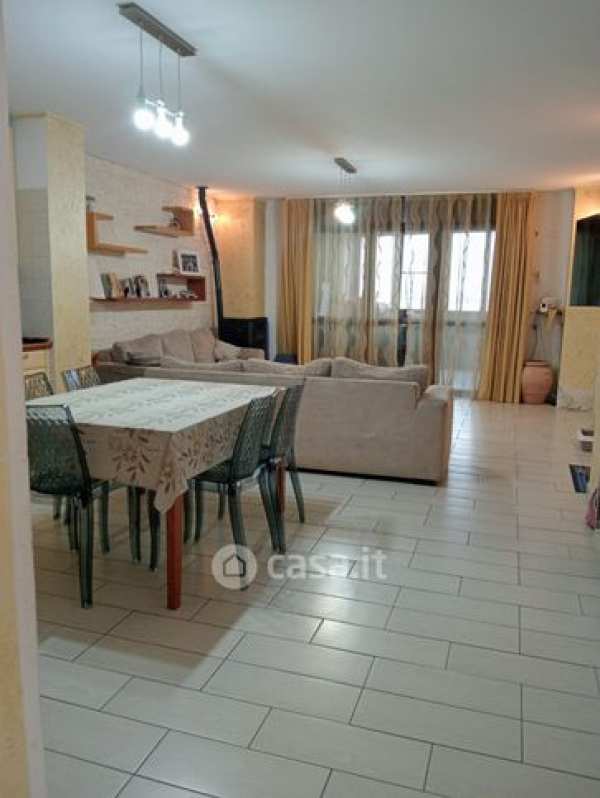 Appartamento in residenziale in Via Mare 26